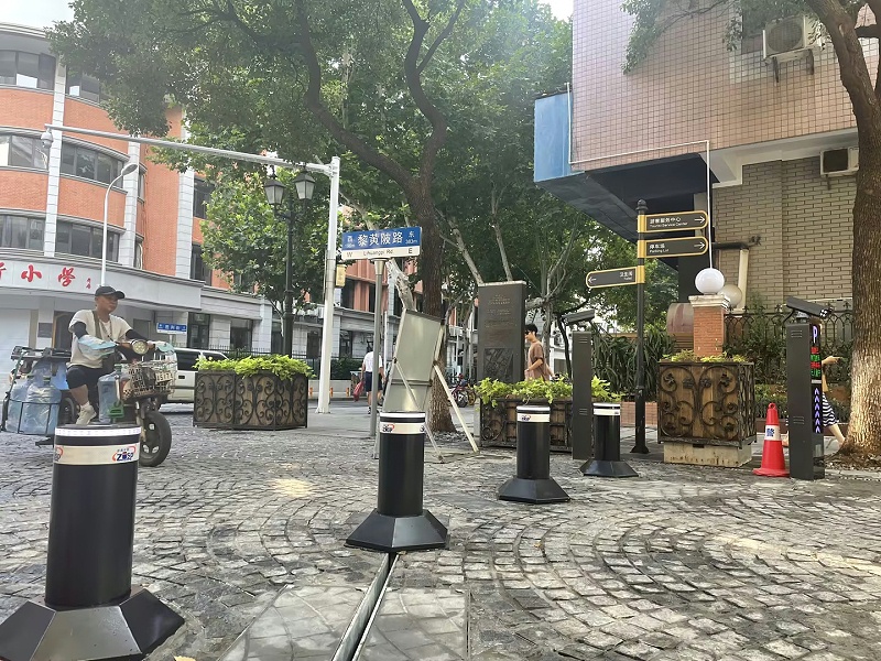 MK体育平移式阻车柱 MK体育平移式阻车柱